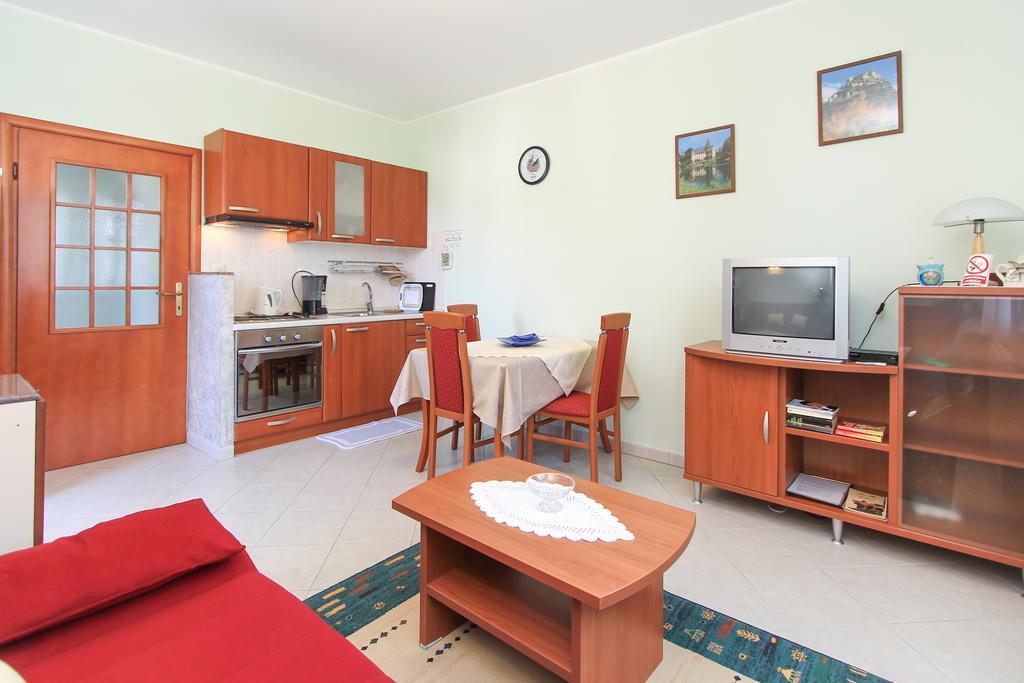 Apartments Silvia Porec Exterior photo